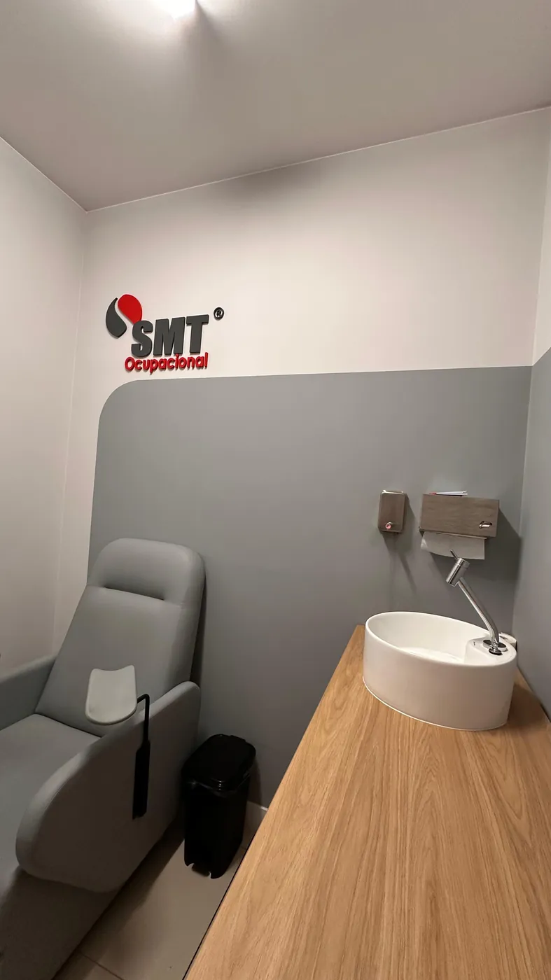 Sala de coleta da unidade SMT Ocupacional em Itajaí